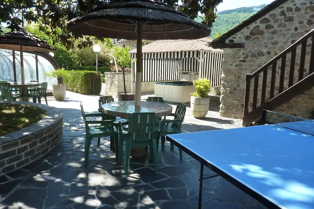 Entraygues-sur-Truyère Hotel Du Lion D'Or 3*,  צרפת